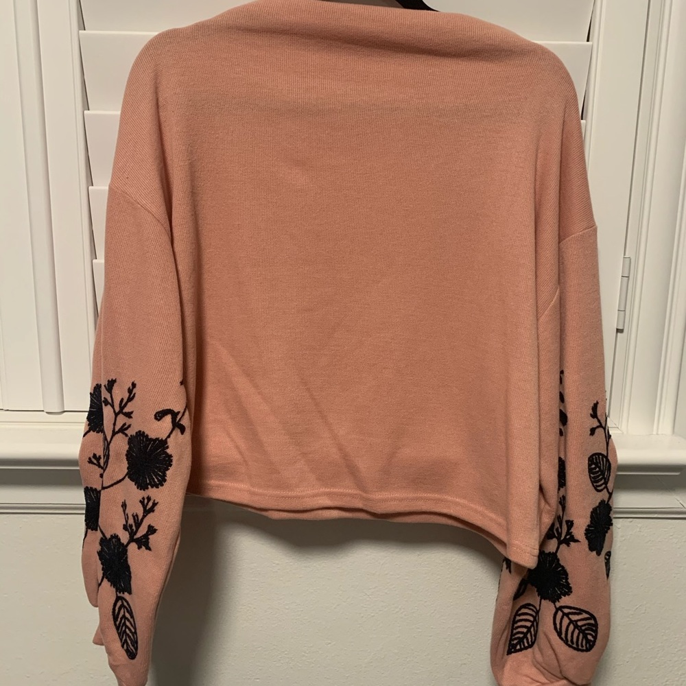 Embroidered blush boat neck crop sweater